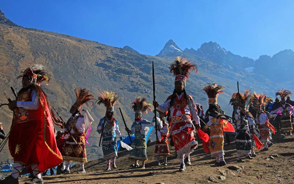 Plongez au Cœur de la Culture et des Traditions Péruviennes : Un Voyage au Patrimoine Éclatant